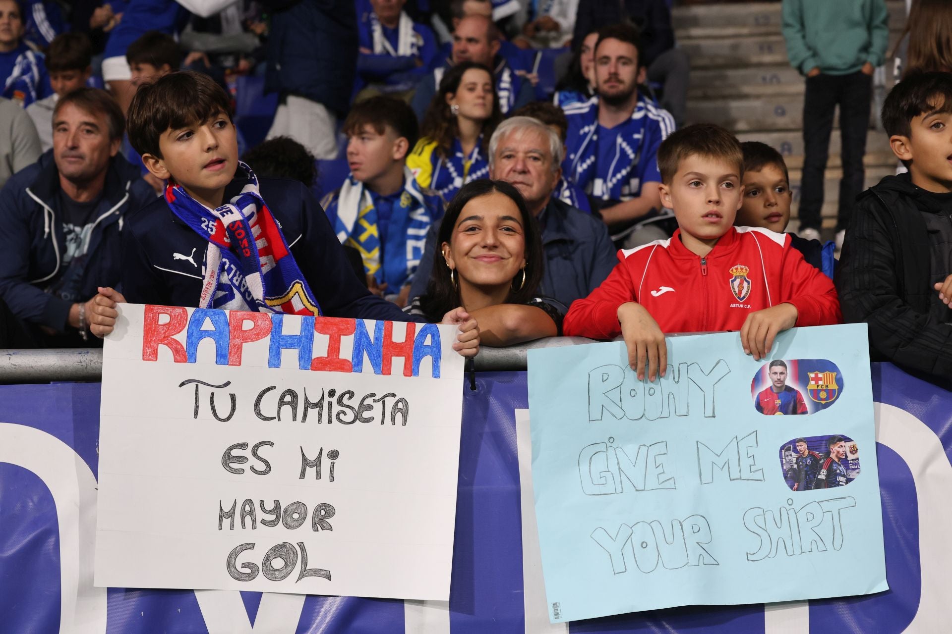 ¿Estuviste en el Real Oviedo - Barcelona? ¡Búscate en las imágenes!