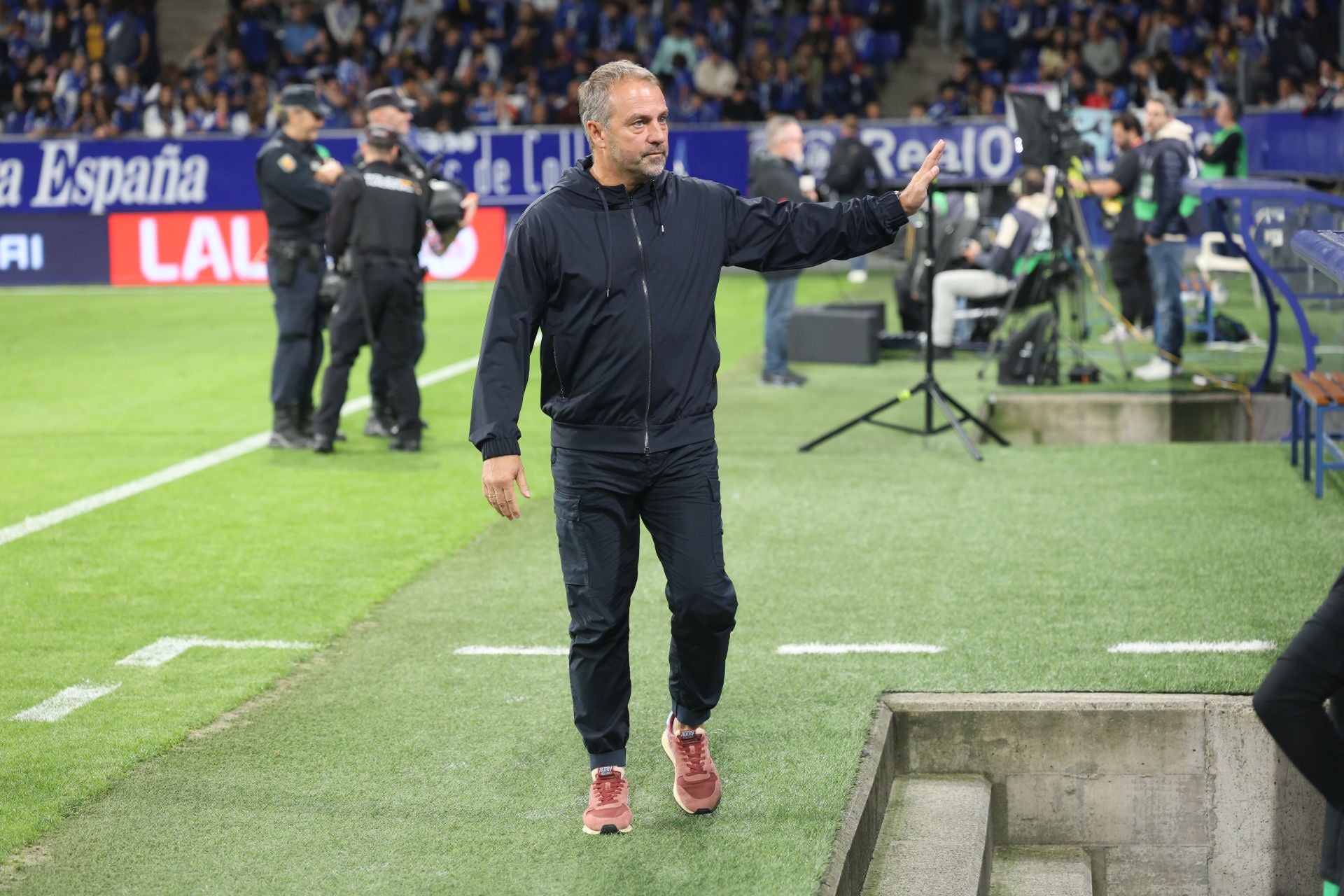 ¿Estuviste en el Real Oviedo - Barcelona? ¡Búscate en las imágenes!