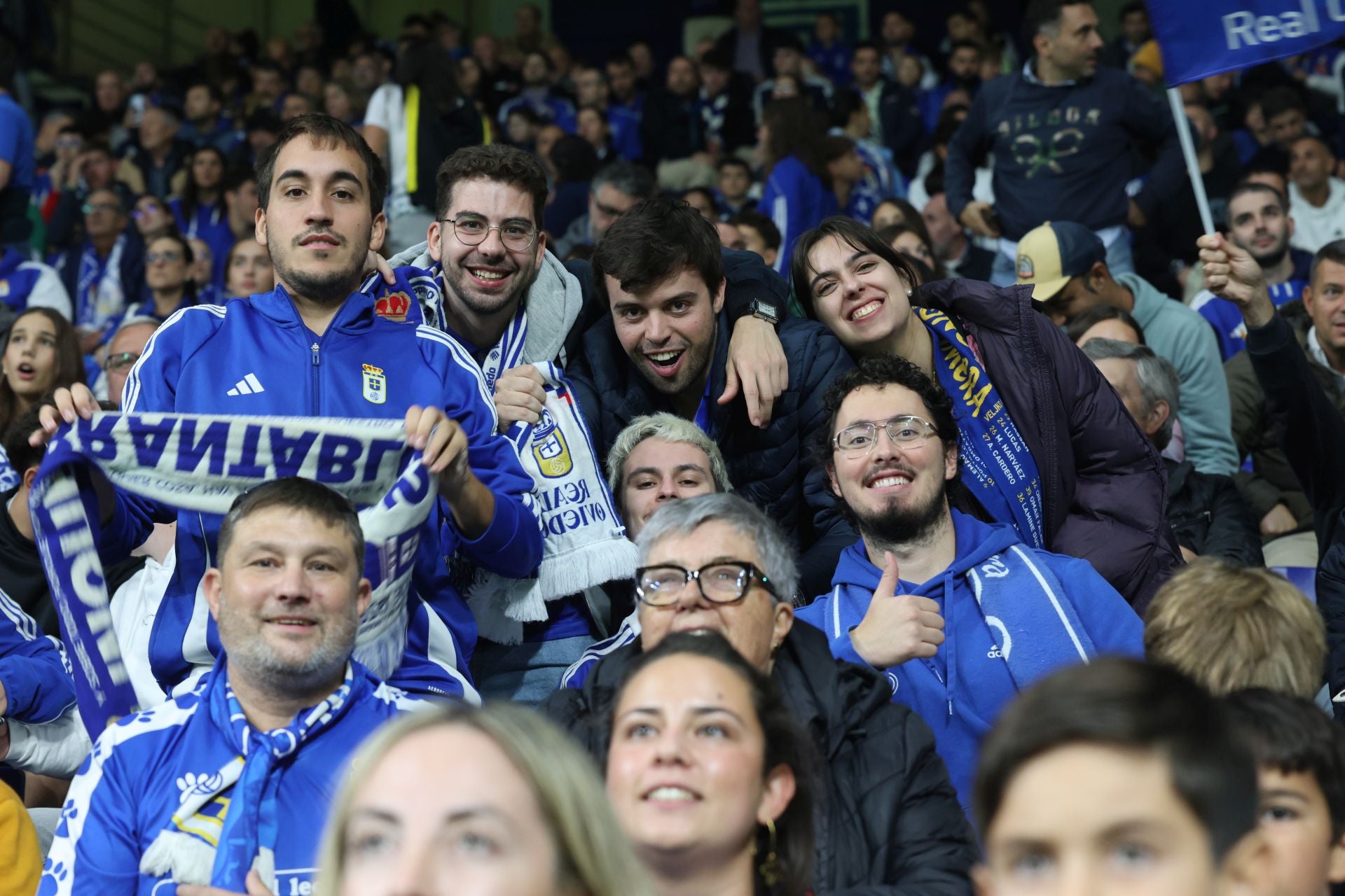¿Estuviste en el Real Oviedo - Barcelona? ¡Búscate en las imágenes!