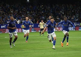 El centrocampista oviedista Alberto Reina celebra el gol que abría el marcador en el encuentro del pasado jueves ante el Barcelona.