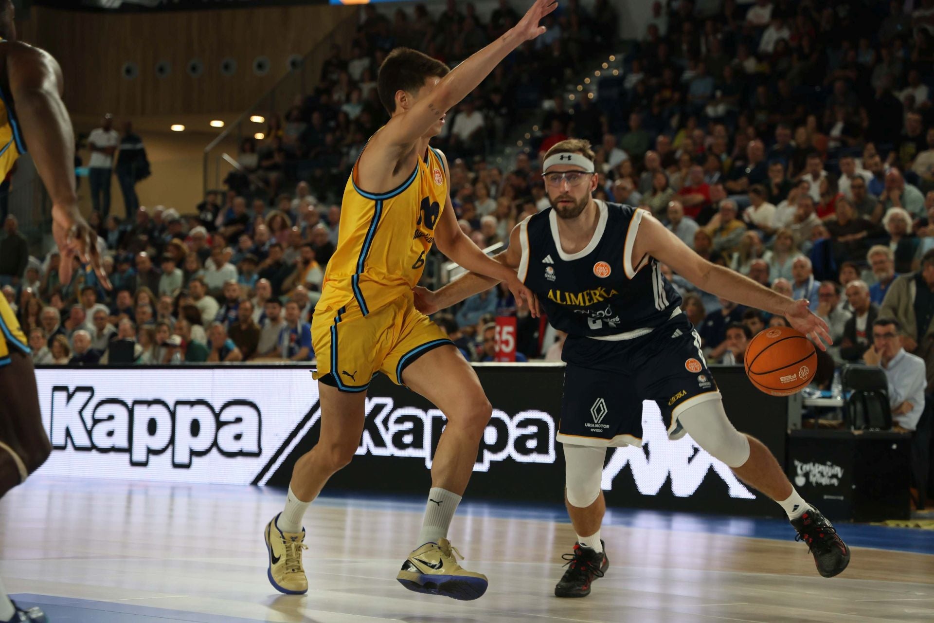 El Alimerka Oviedo Baloncesto debuta con derrota en el Palacio de los Deportes
