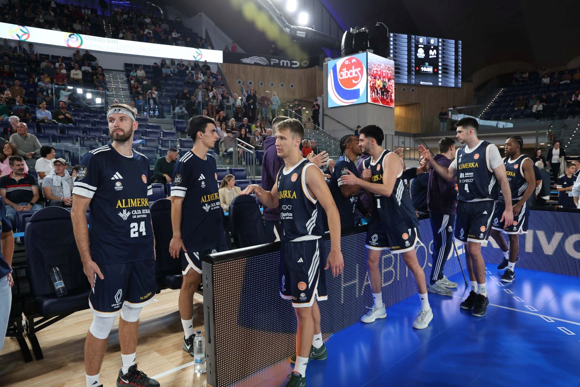 El Alimerka Oviedo Baloncesto debuta con derrota en el Palacio de los Deportes