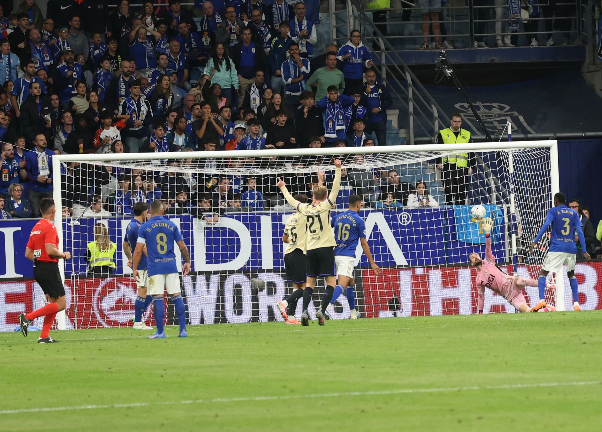 Las mejores jugadas del Real Oviedo - Barcelona