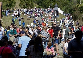 Los Mártires de Valdecuna llenan Mieres de tradición y celebración