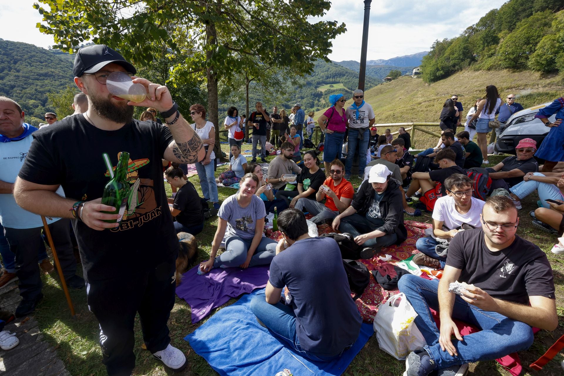 Los Mártires de Valdecuna llenan Mieres de tradición y celebración