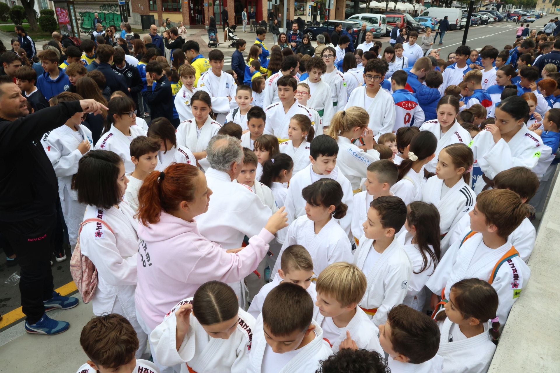 Oviedo inicia la Semana Europea del Deporte a pie de pista