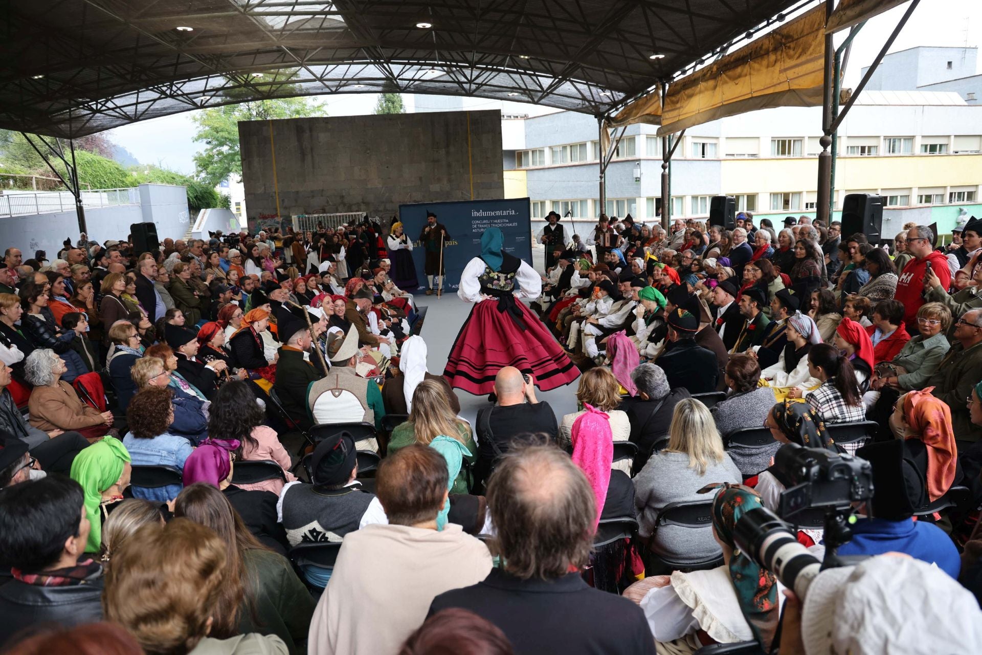 Los trajes regionales, de pasarela en Grado