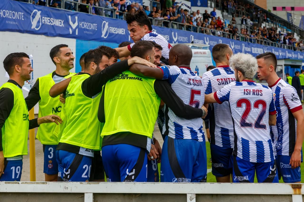 Las imágenes de la remontada del Real Avilés ante el Bilbao Athletic