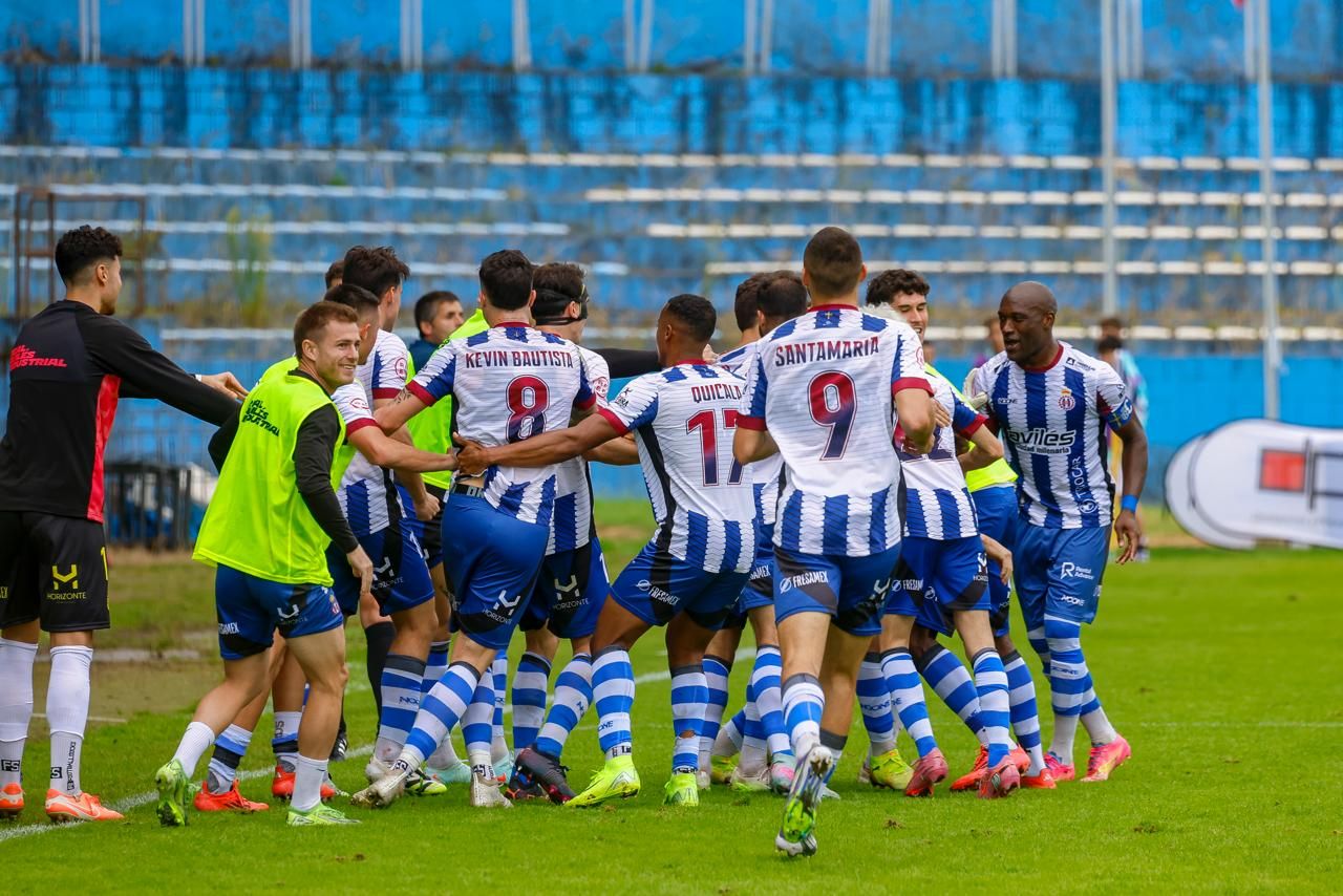 Las imágenes de la remontada del Real Avilés ante el Bilbao Athletic