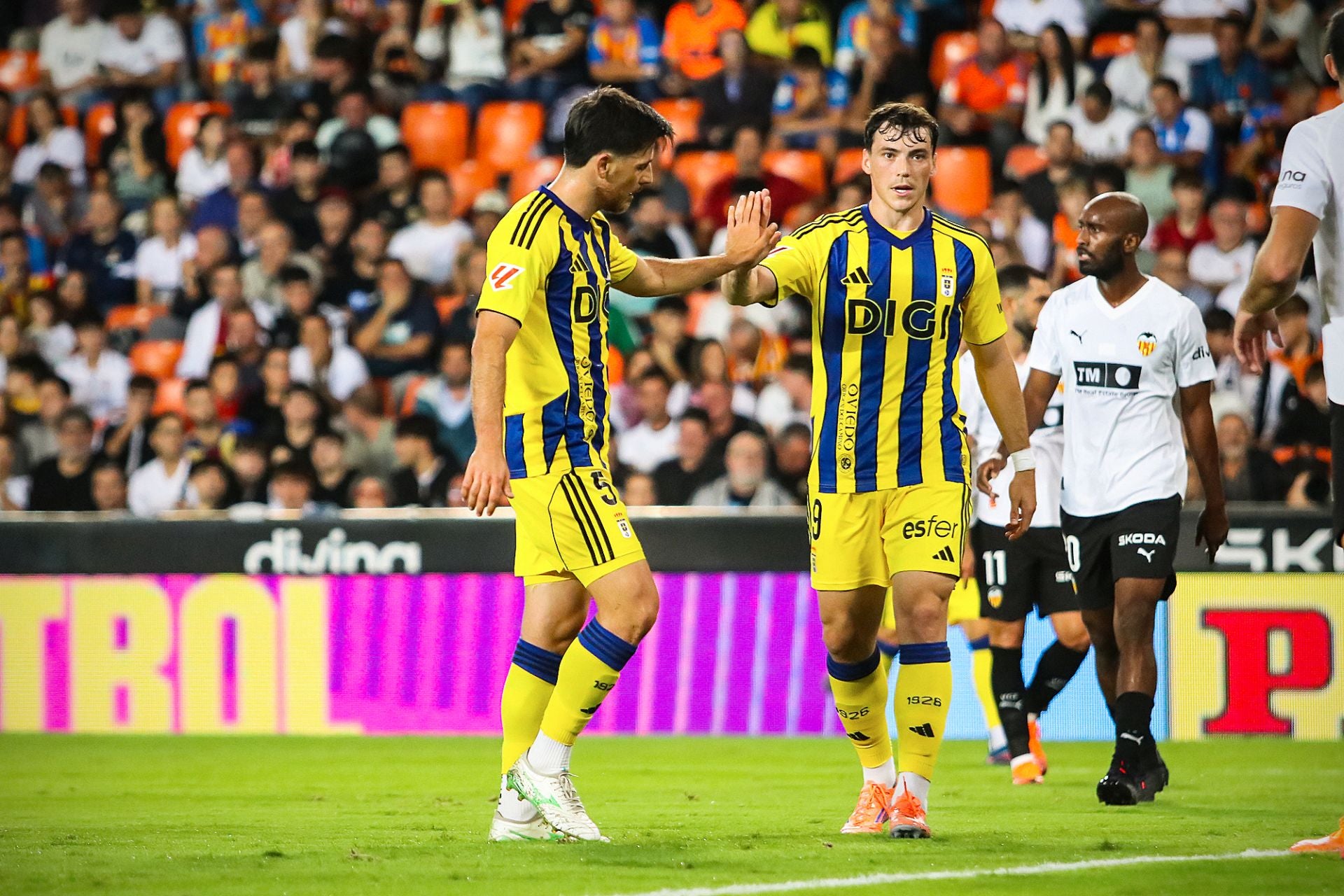 Las mejores jugadas de la remontada del Real Oviedo en Valencia