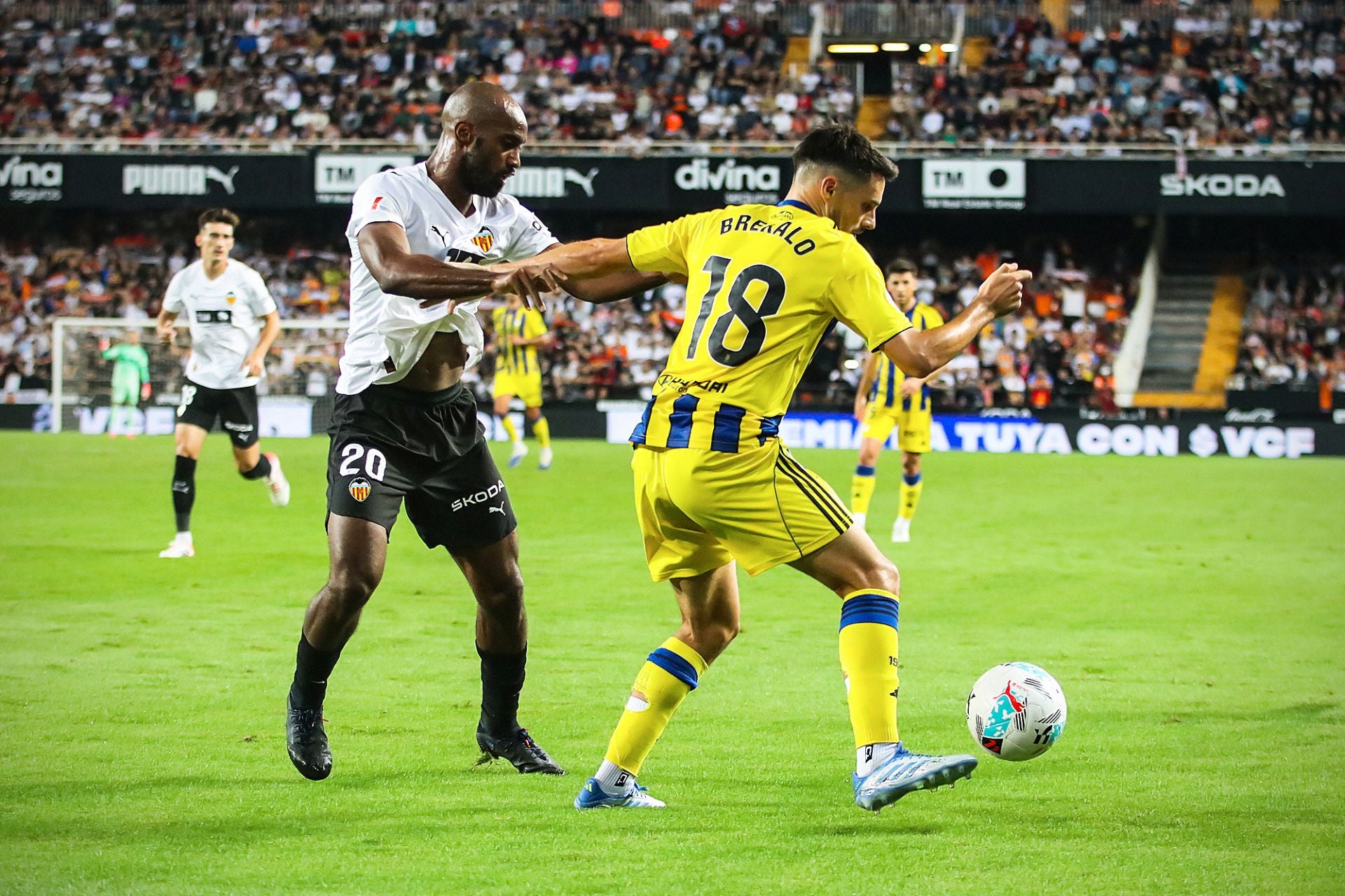 Las mejores jugadas de la remontada del Real Oviedo en Valencia