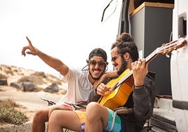 Los gemelos Juan e Ignacio forman el dúo Morochos.