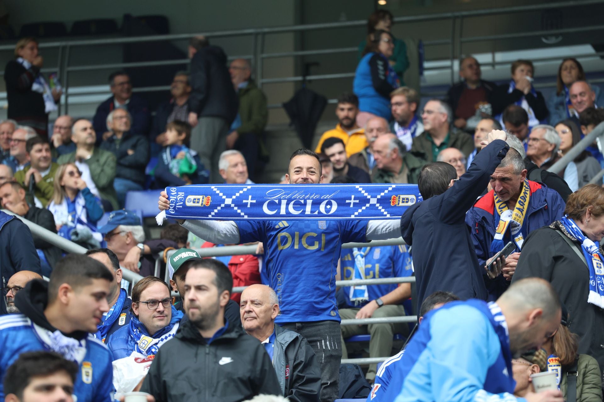 ¿Estuviste en el Real Oviedo - Levante? ¡Búscate!