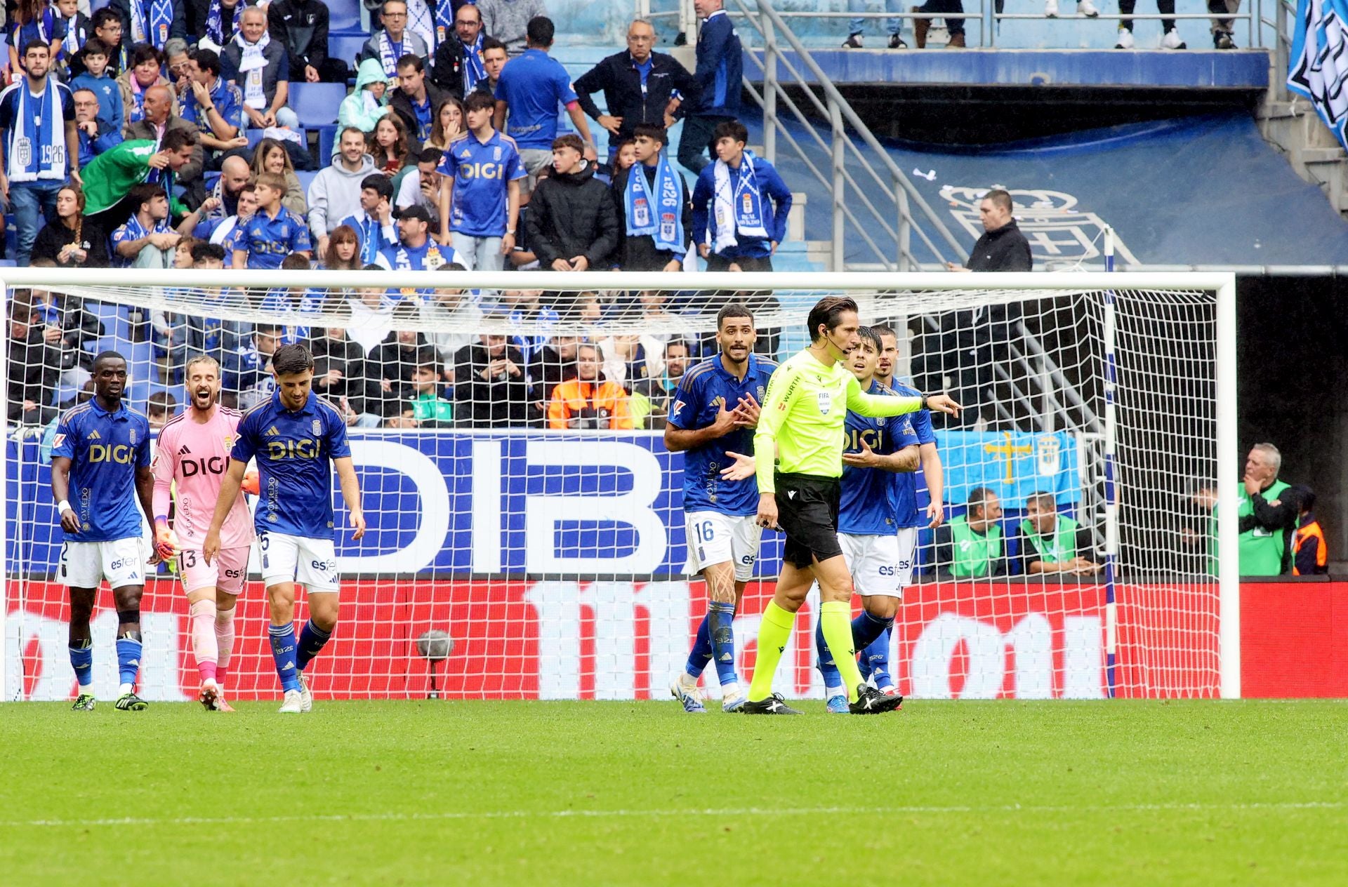 Las mejores jugadas del Real Oviedo 0-2 Levante, en imágenes