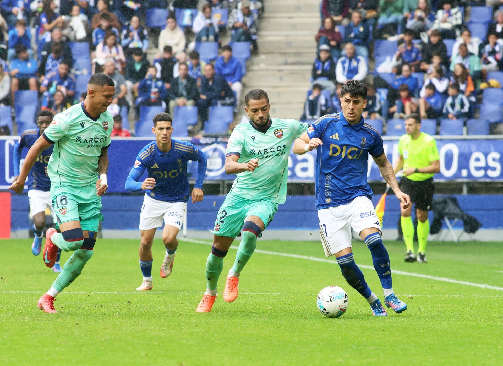 Las mejores jugadas del Real Oviedo 0-2 Levante, en imágenes