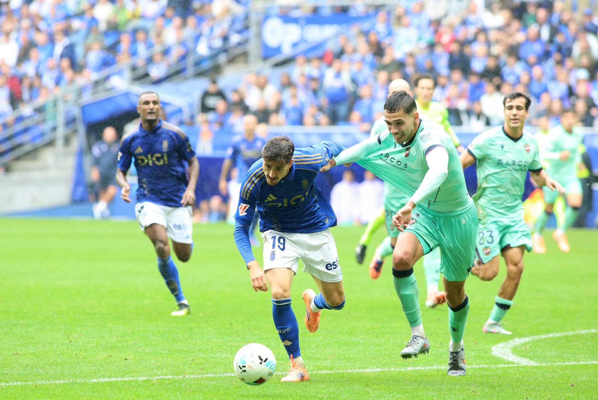 Las mejores jugadas del Real Oviedo 0-2 Levante, en imágenes