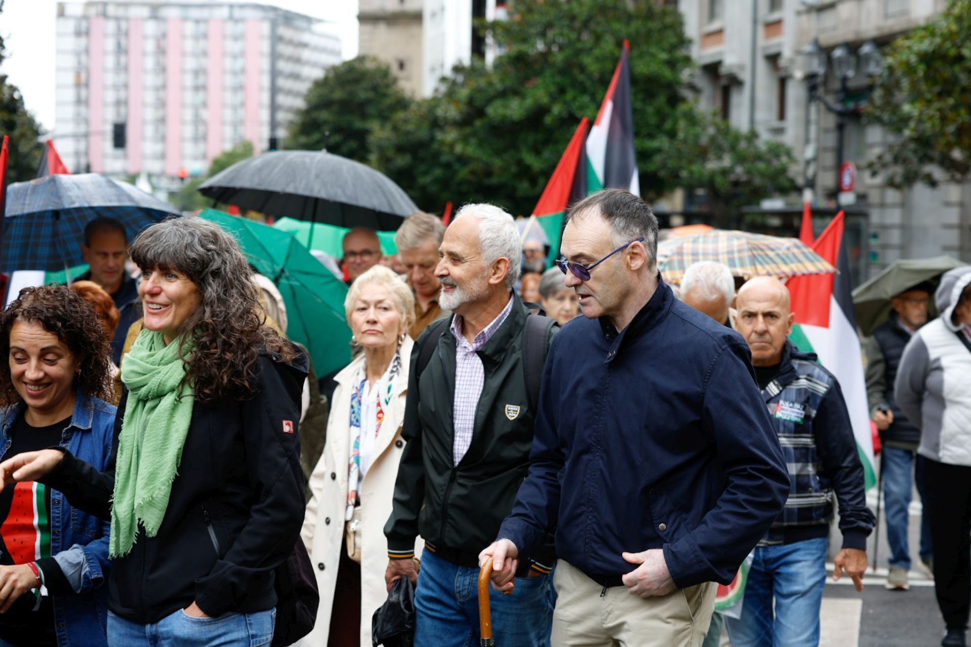 Las imágenes que deja la multitudinaria manifestación propalestina en Gijón