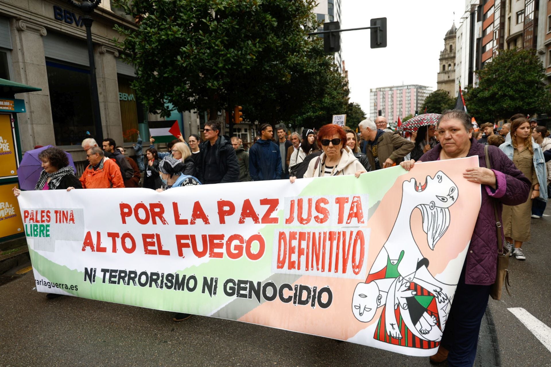 Las imágenes que deja la multitudinaria manifestación propalestina en Gijón
