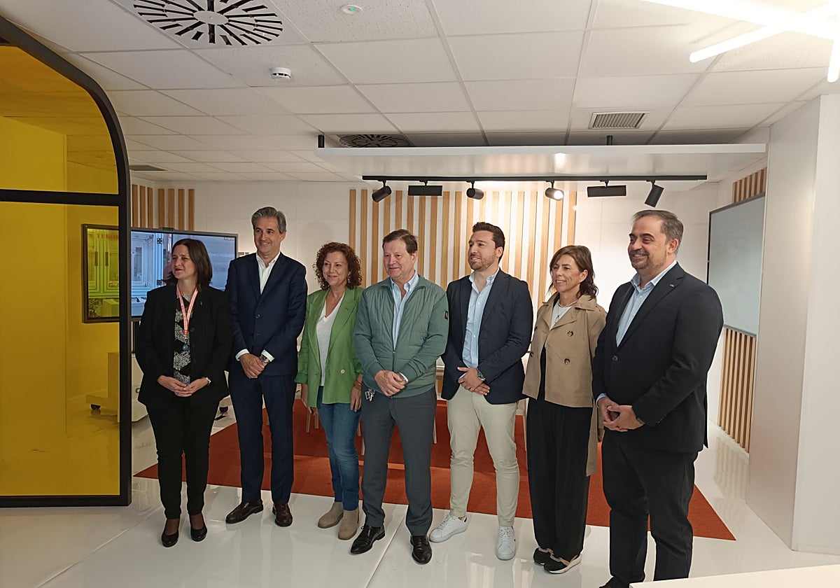 Eva Castaño (CTIC); Alberto González (Tekox), Marta Tamargo (CTIC), Enrique López (Industrias Lácteas Monteverde), Daniel Sánchez (CTIC), Marta Muñoz (Fedit) y Pablo Coca (CTIC), en el espacio Prisma.