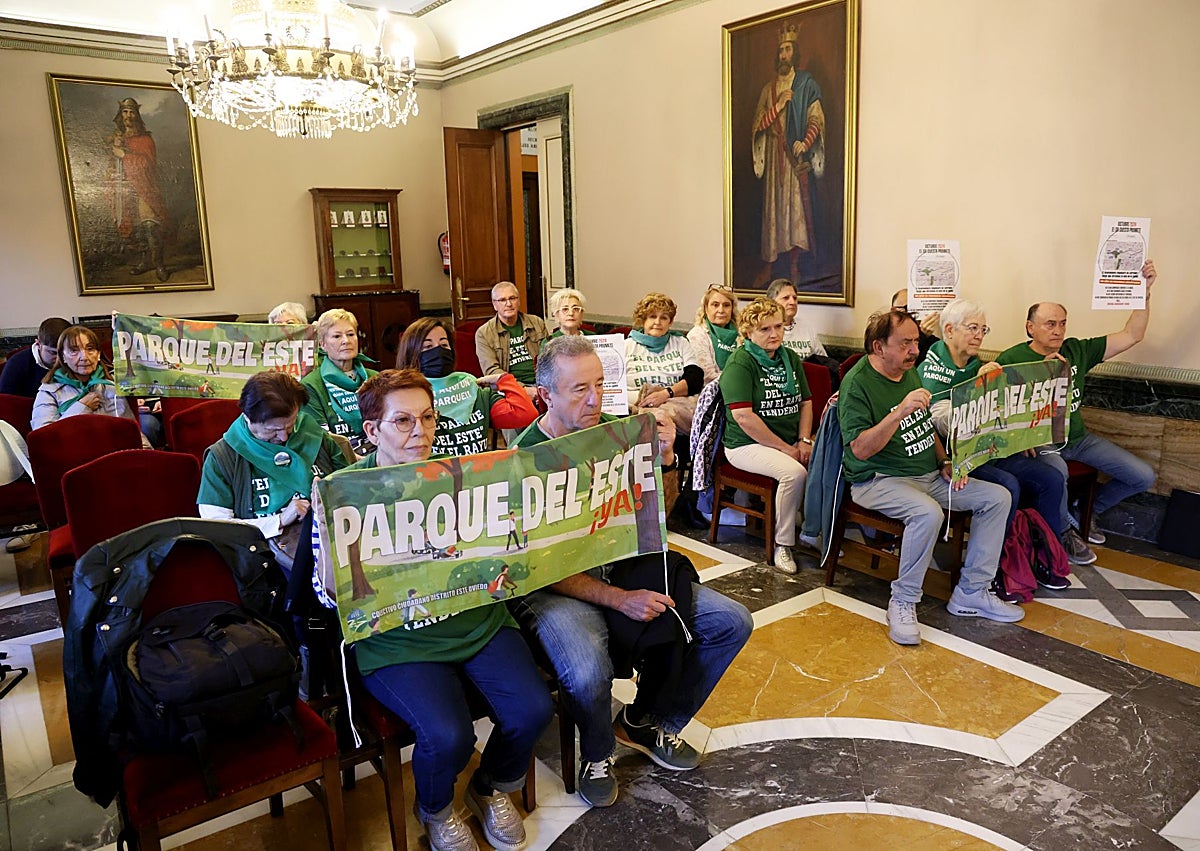 Imagen secundaria 1 - Oviedo aprueba las tasas para elaborar unos presupuestos «enfocados a atraer inversiones» en 2026