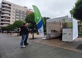 Una de las actividades del actual servicio de Emulsa de recogida de objetos en buen uso para su reutilización.