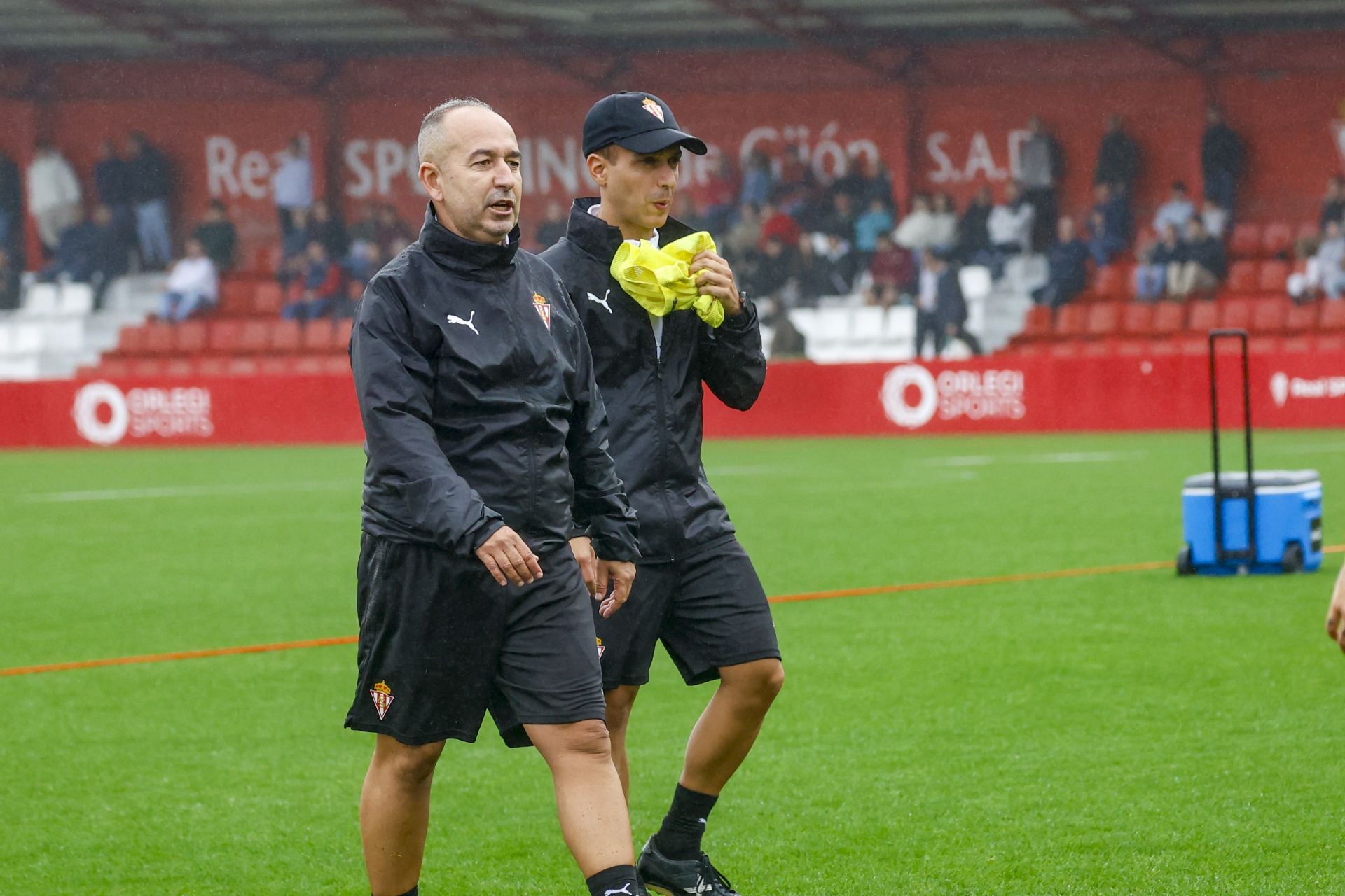 Así ha sido el primer día de Borja Jiménez, nuevo entrenador del Sporting de Gijón