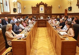 Pleno en el Ayuntamiento de Gijón del 8 de octubre de 2025