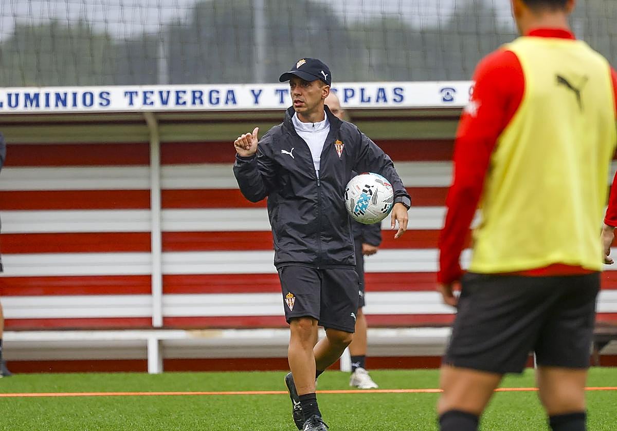 Borja Jiménez, durante el primer entrenamiento en Mareo este miñercoles.