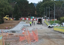 Obras de urbanización de los terrenos en los que se ampliará el Parque Científico Tecnológico de Gijón, junto a la avenida de la Pecuaria, y en los que la Universidad Europea ha adquirido una parcela de más de 10.000 metros cuadrados para implantar su campus.