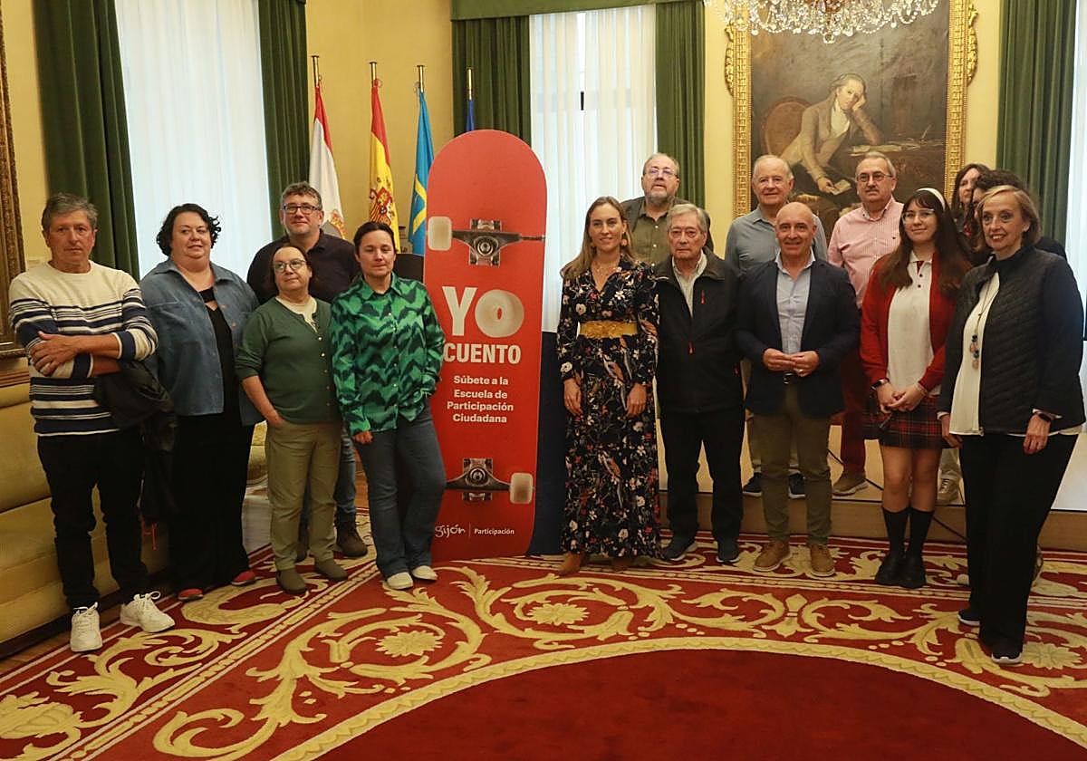 Presentación del nuevo vídeo podcast 'Yo cuento', este martes, en el Ayuntamiento de Gijón.