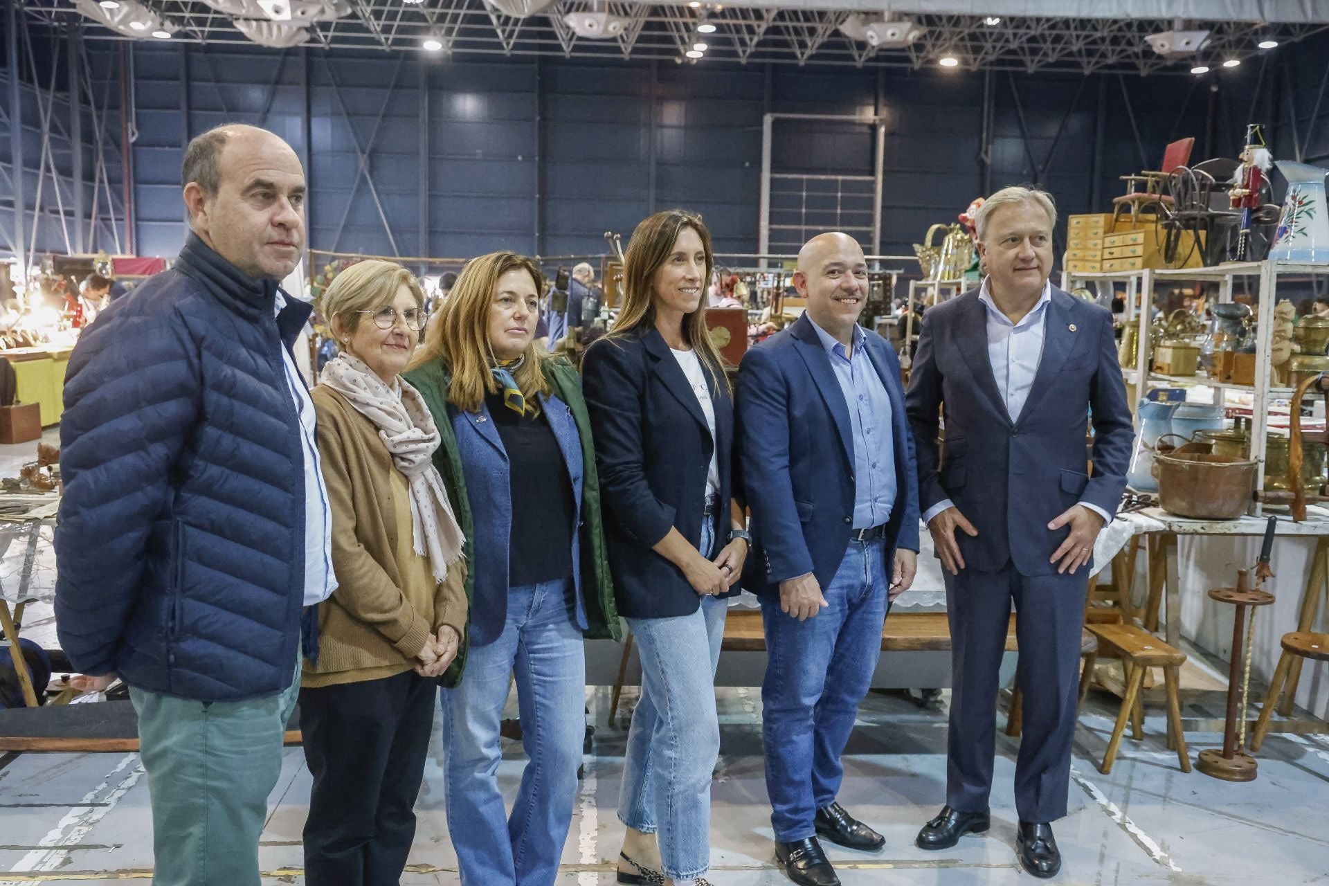 Los objetos más curiosos de la Feria del Desembalaje de Gijón