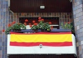 ¿Colocar la bandera de España en el balcón es motivo de multa?