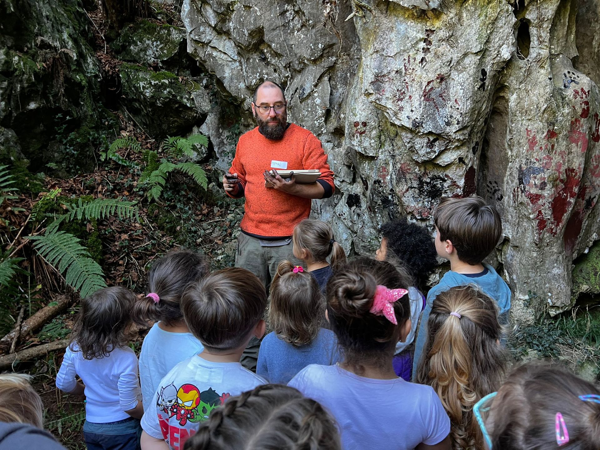 Talleres en Ambás para despertar vocaciones y generar «conciencia histórica»