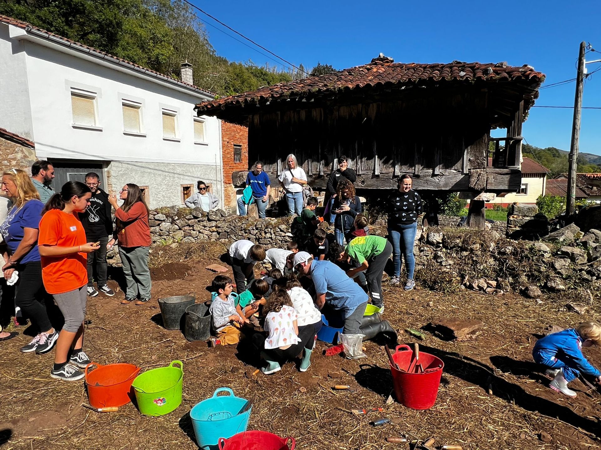 Talleres en Ambás para despertar vocaciones y generar «conciencia histórica»