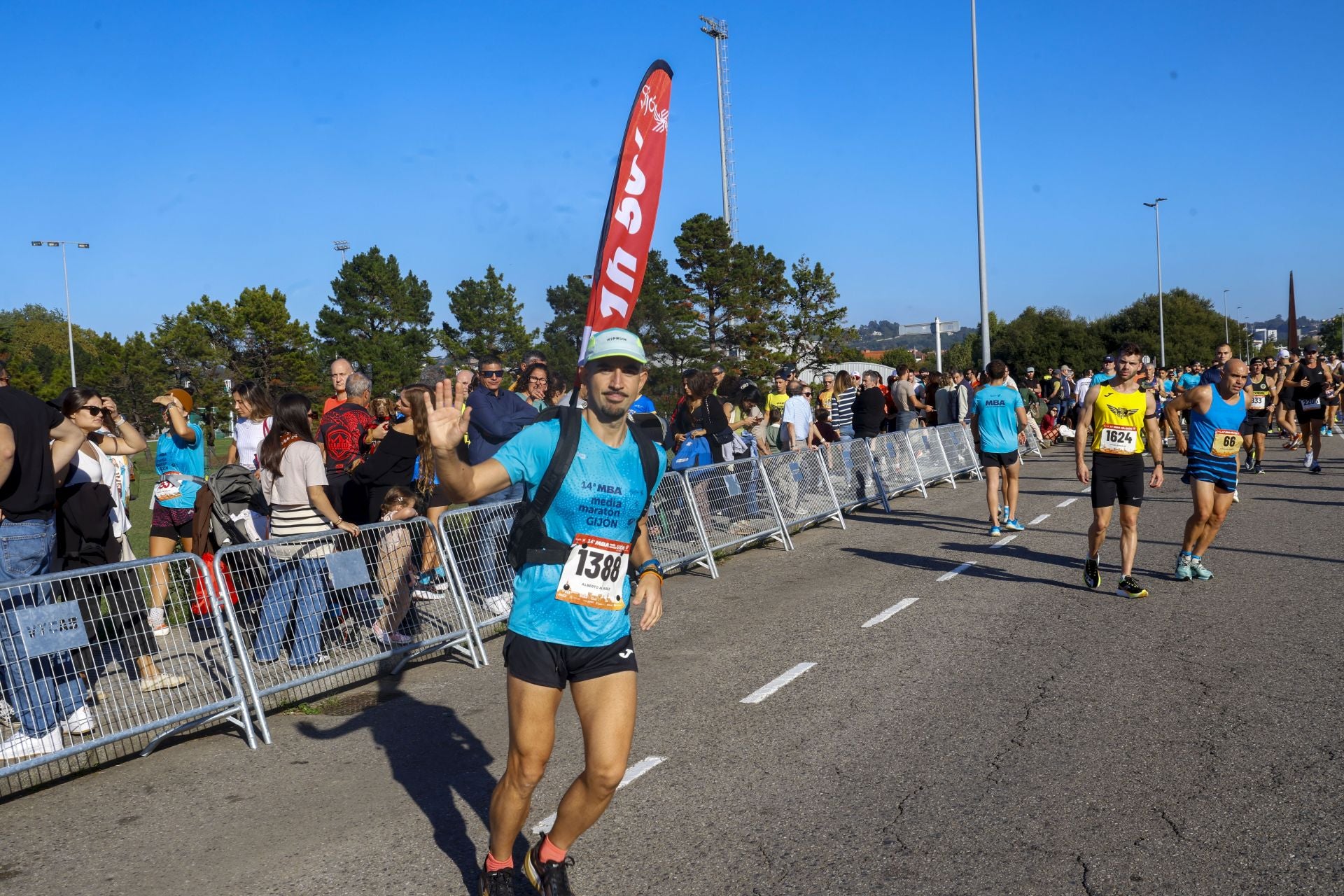 ¿Participaste en la Media Maratón de Gijón? ¡Búscate en las fotos! (1)