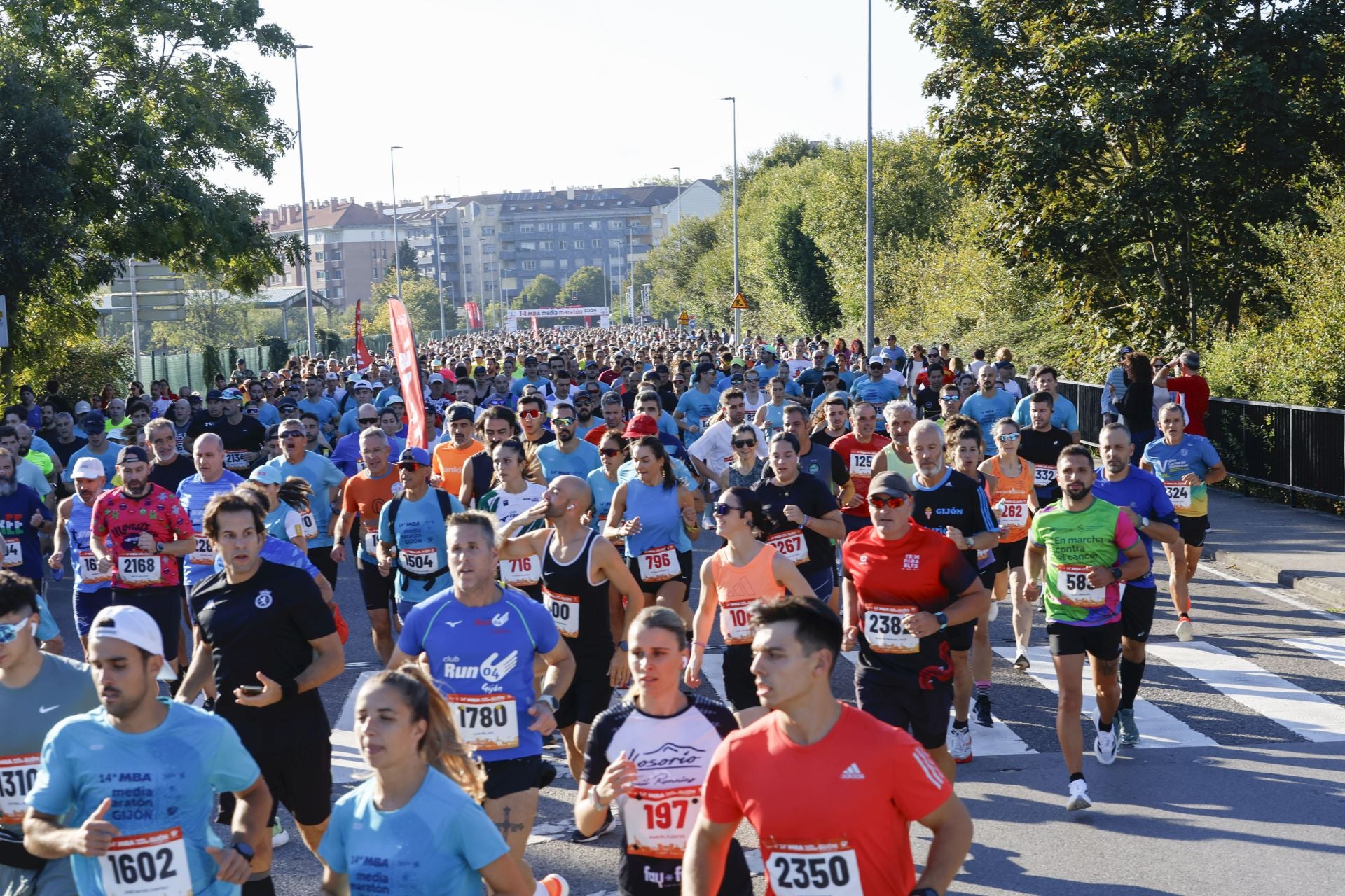 ¿Participaste en la Media Maratón de Gijón? ¡Búscate en las fotos! (1)