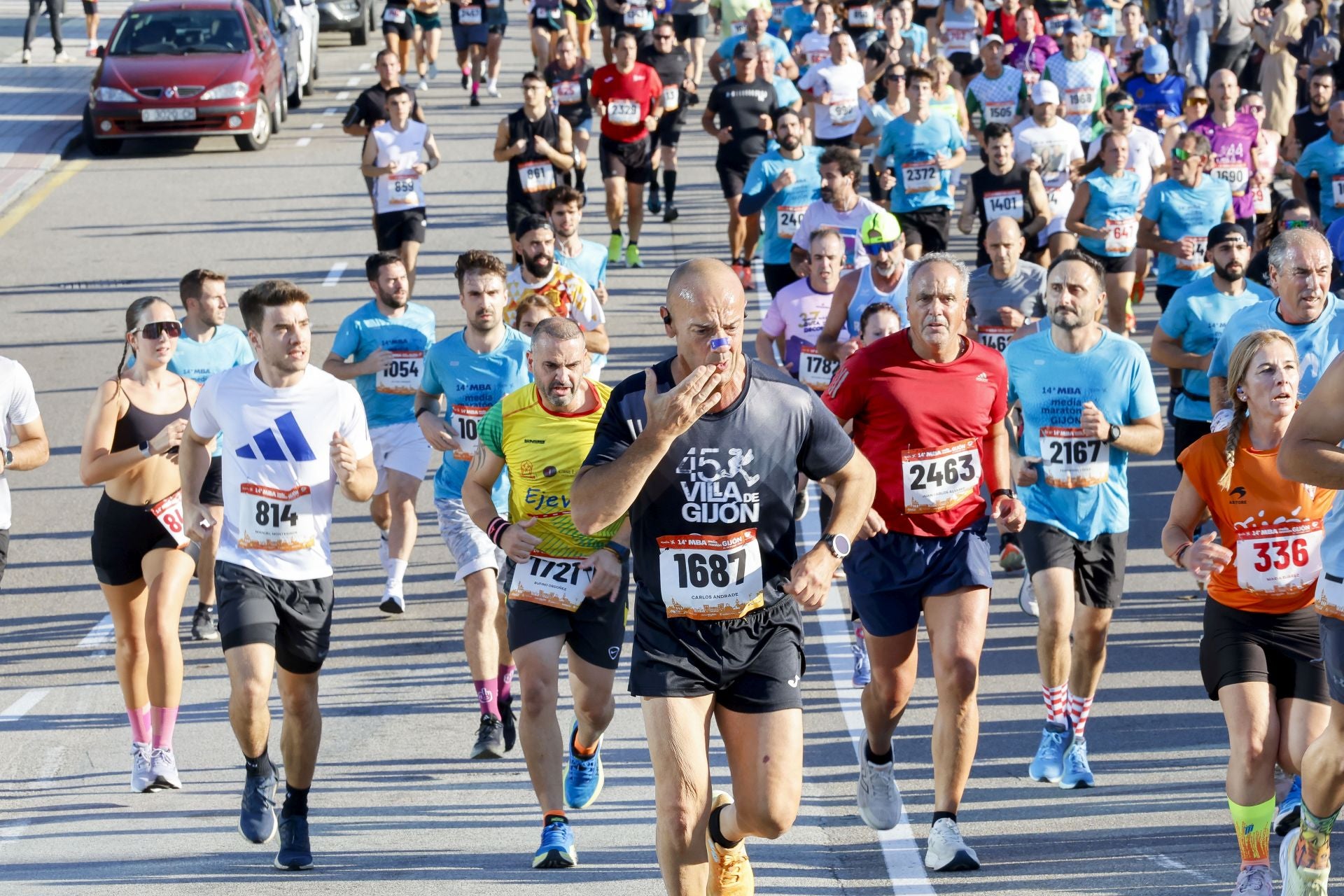 ¿Participaste en la Media Maratón de Gijón? ¡Búscate en las fotos! (1)