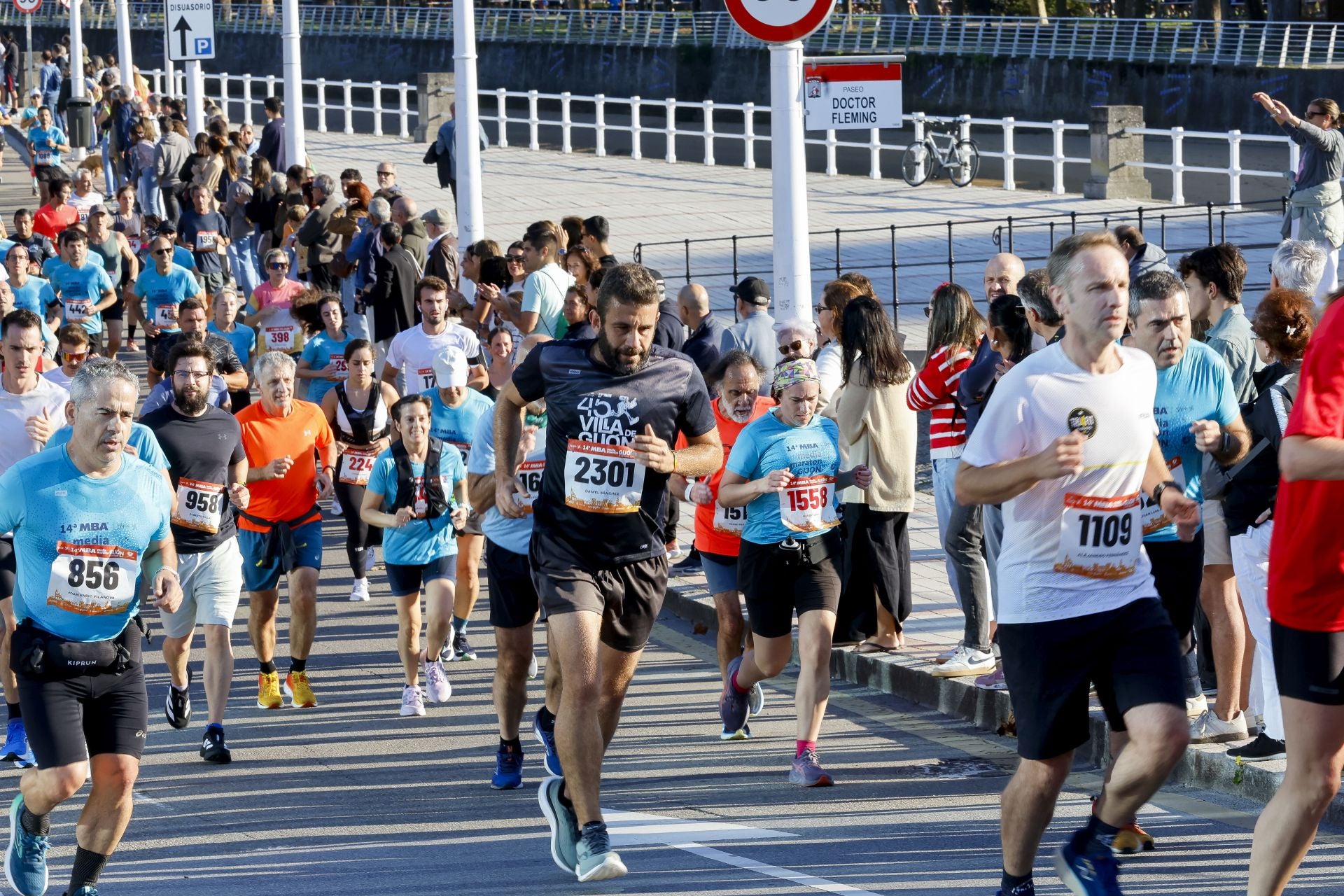 ¿Participaste en la Media Maratón de Gijón? ¡Búscate en las fotos! (1)