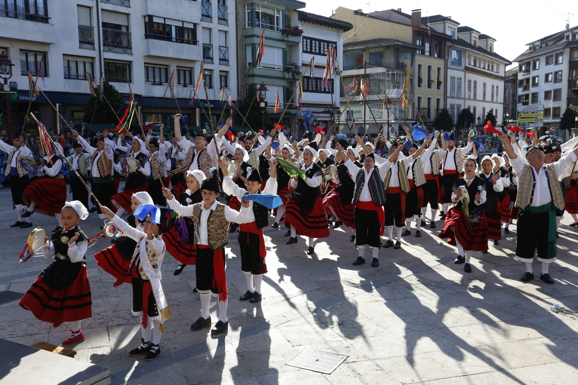 Estas son las carrozas que desfilaron en Villaviciosa