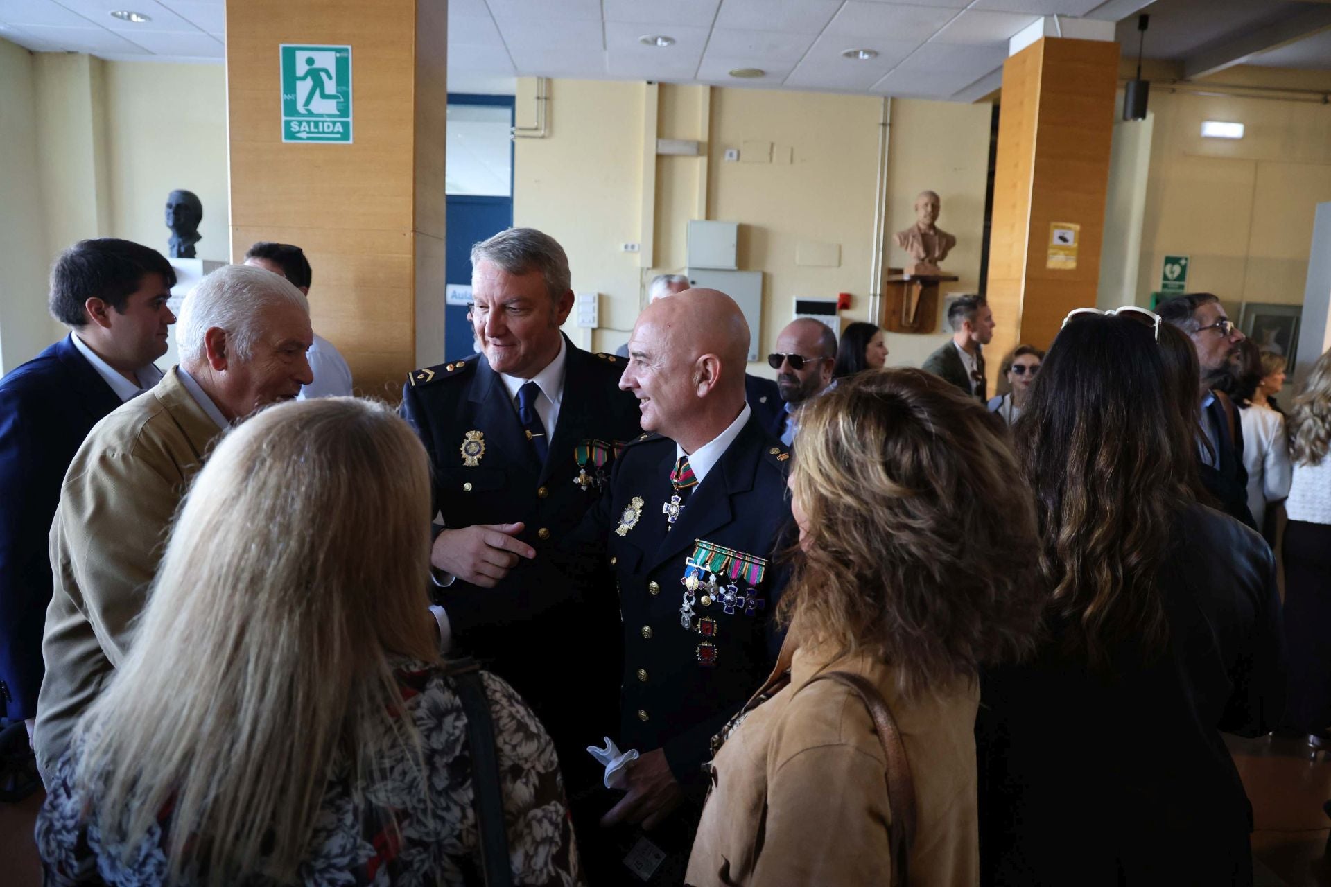 La Guardia Civil honra en Avilés a la patrona del cuerpo