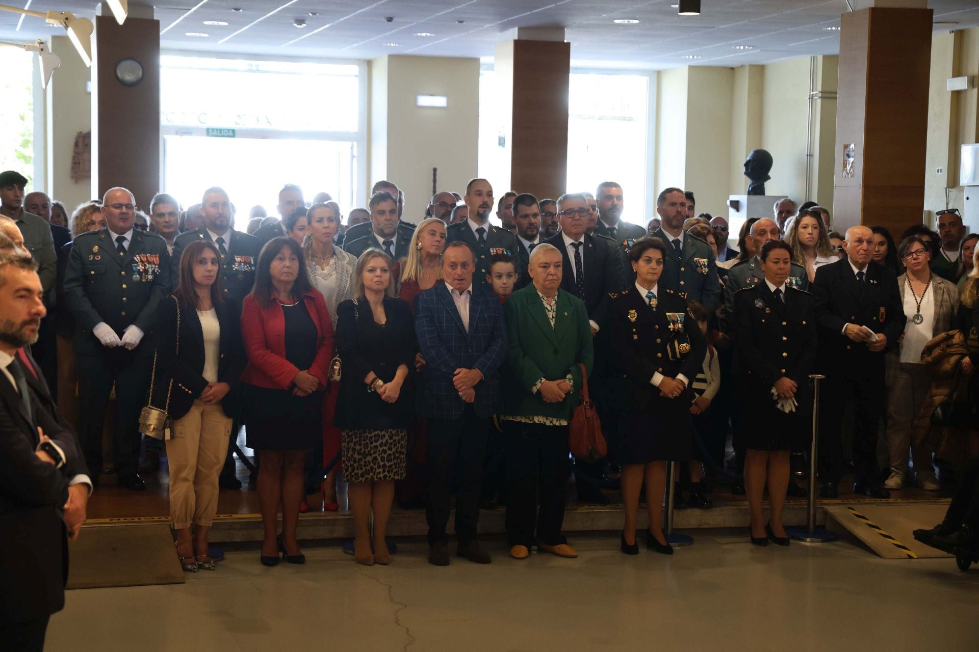 La Guardia Civil honra en Avilés a la patrona del cuerpo