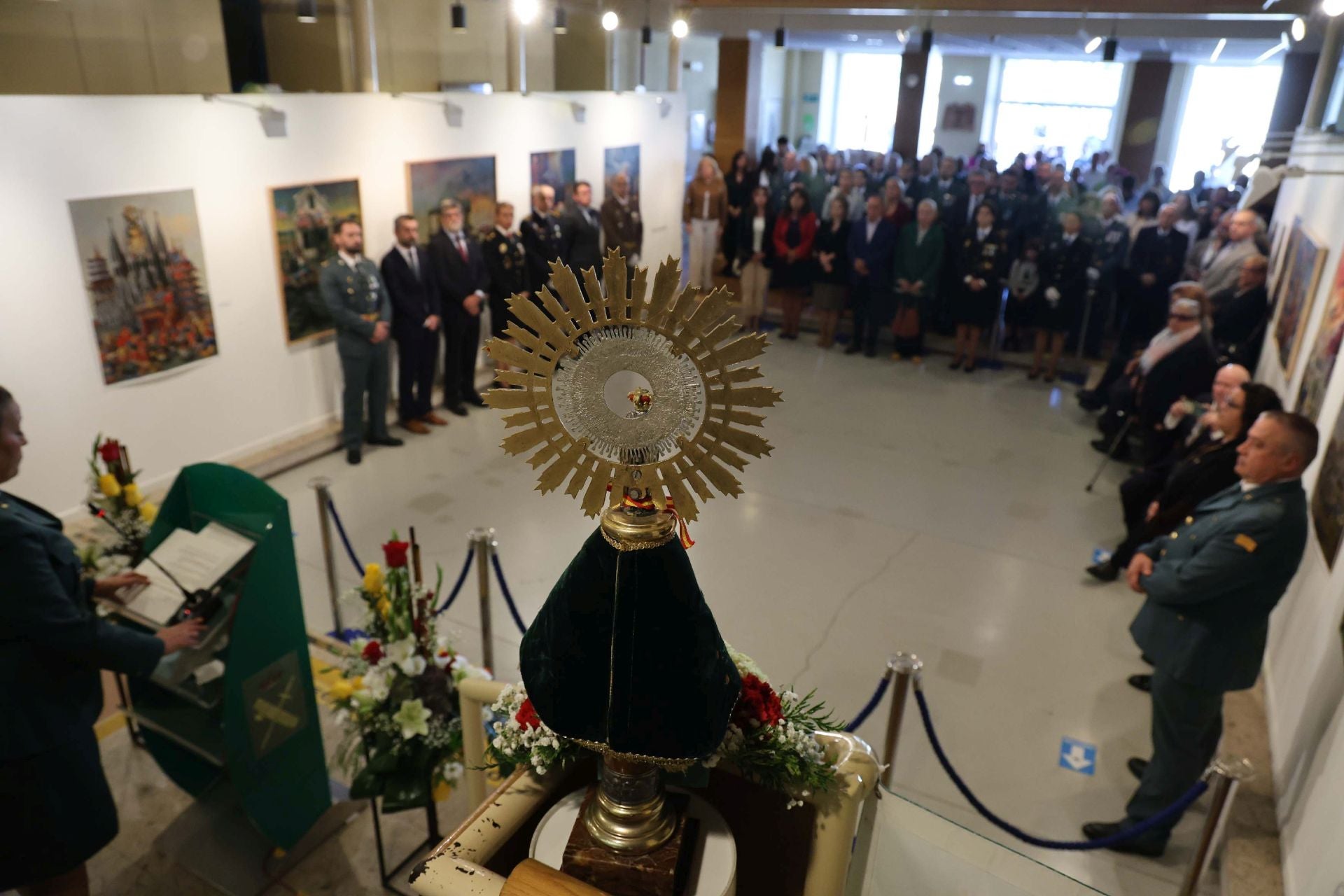 La Guardia Civil honra en Avilés a la patrona del cuerpo