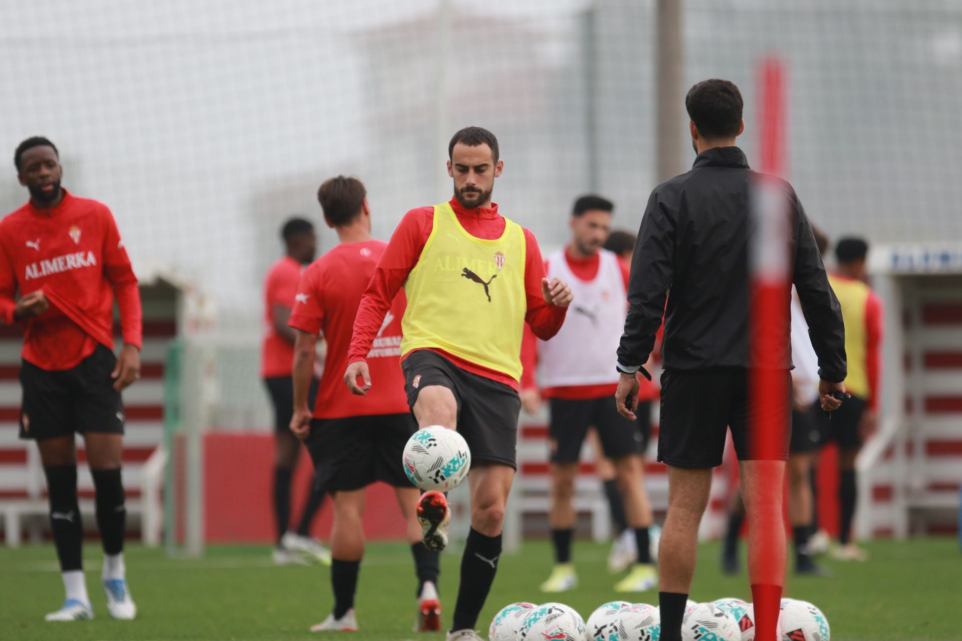 La resaca del Sporting de Gijón-Racing de Santander: así fue el entrenamiento el día después