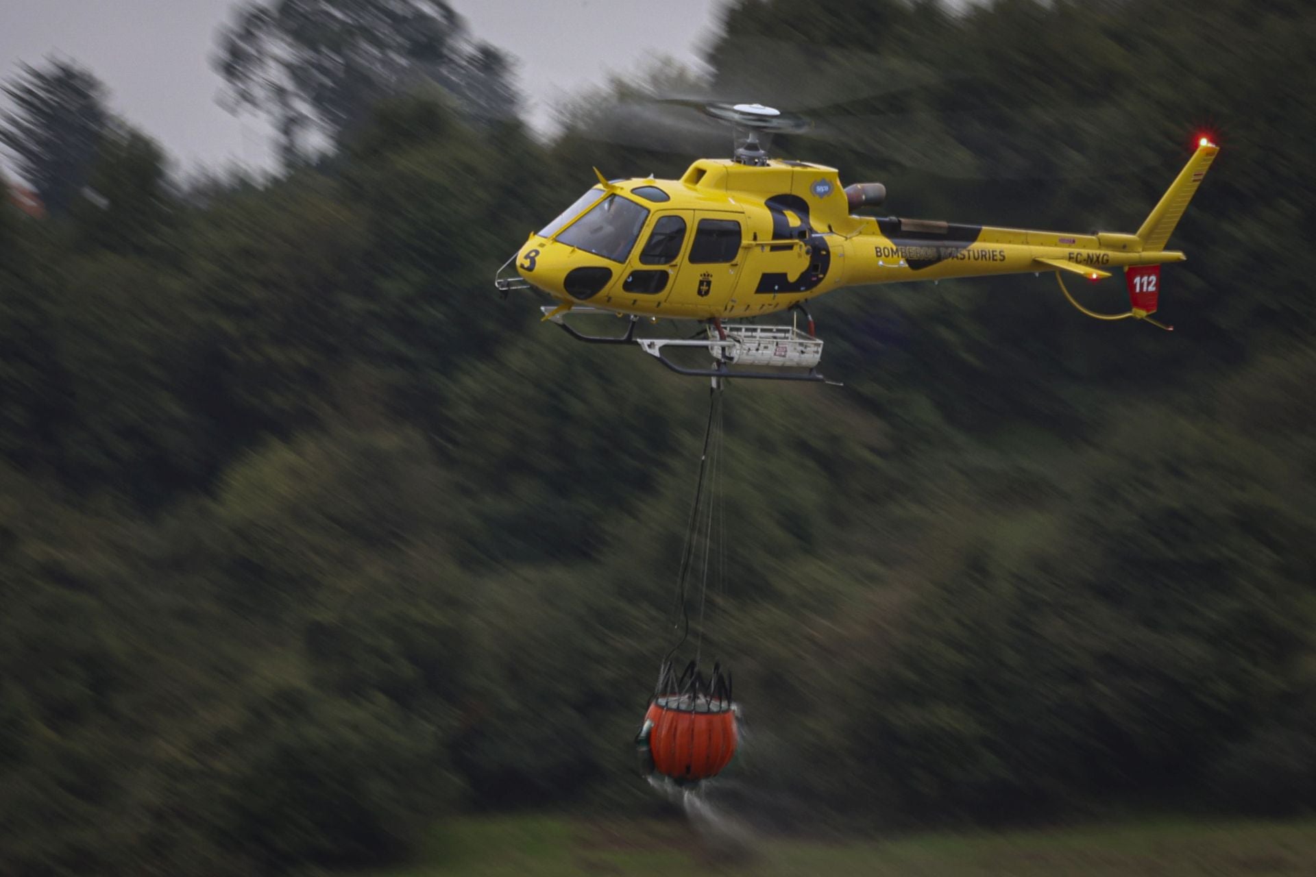 Incendio en el Monte Areo: el fuego arrasa varias hectáreas de vegetación