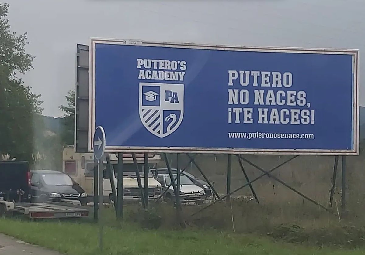 Una de las vallas instaladas por toda la región.