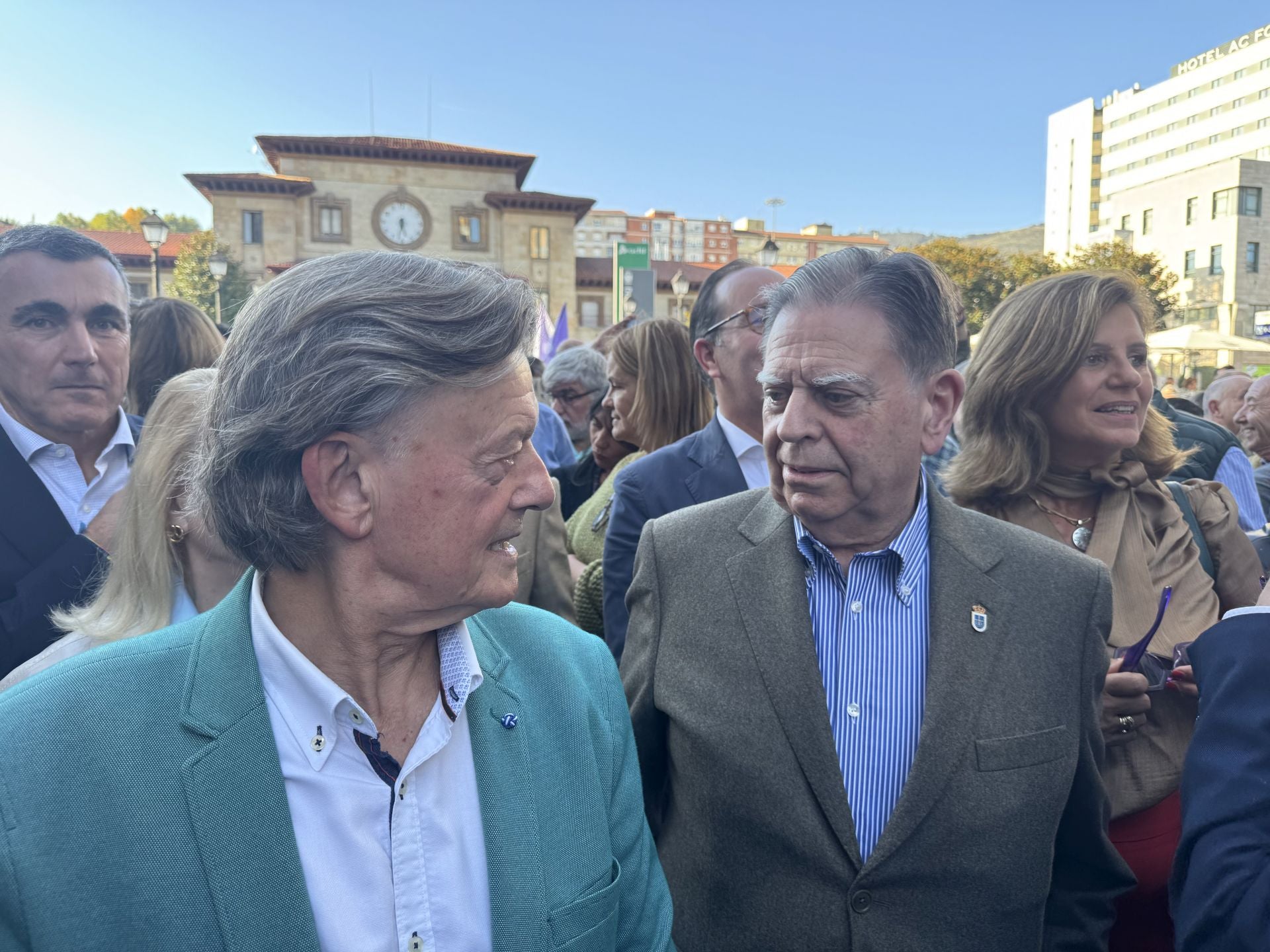 La multitudinaria manifestación en Oviedo contra el peaje del Huerna, en imágenes