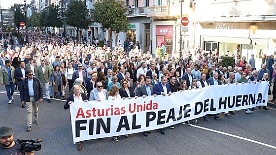 Una Asturias unida se moviliza contra el peaje del Huerna