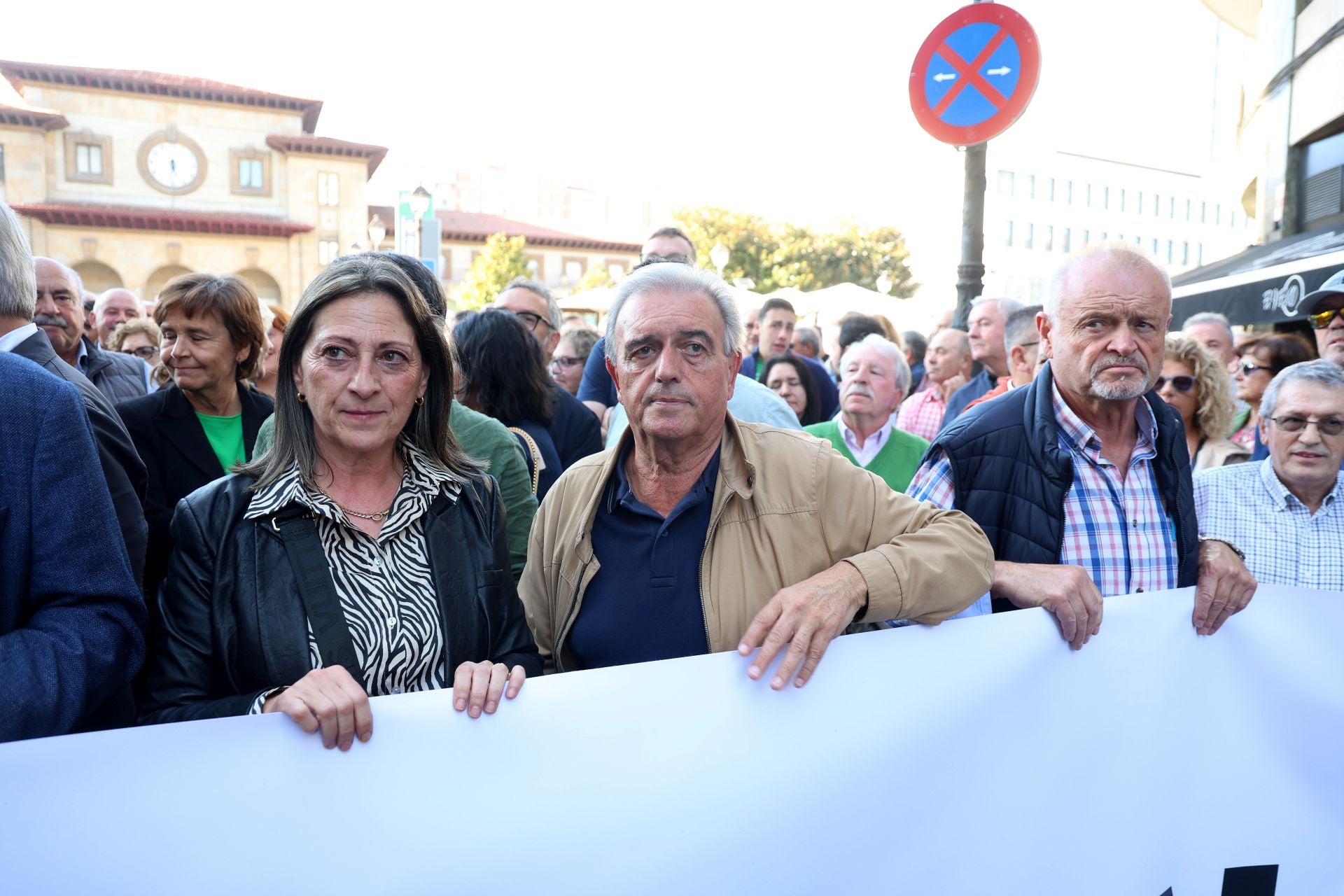 La multitudinaria manifestación en Oviedo contra el peaje del Huerna, en imágenes