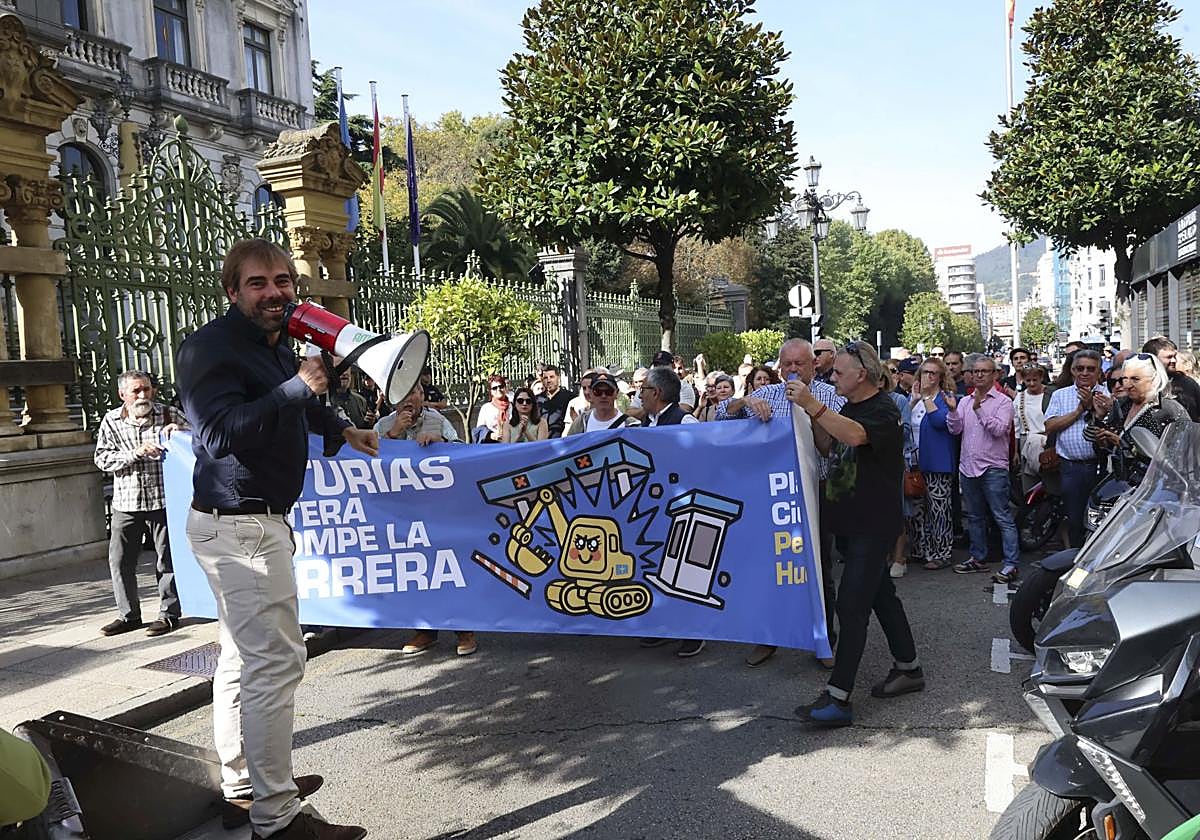 Segunda protesta por «un agravio histórico»: así ha sido la manifestación contra el peaje del Huerna