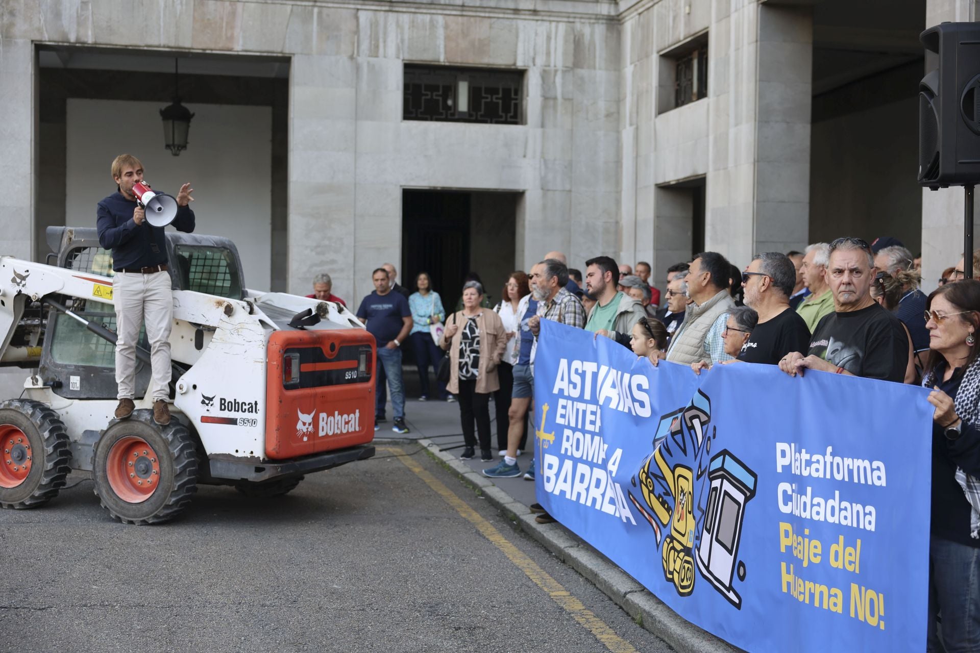 Segunda protesta por «un agravio histórico»: así ha sido la manifestación contra el peaje del Huerna